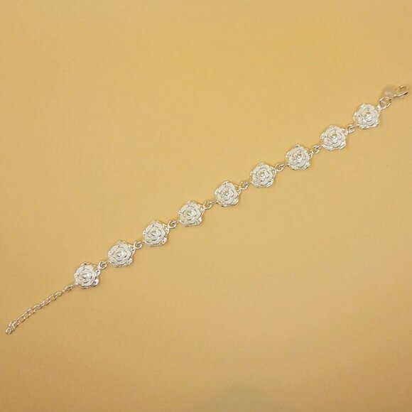 9" Sterling Silver Plated Big Flowers Bracelet with Extender - Picture 4 of 4